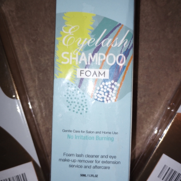 New! Sealed! Eyelash Bundle - Picture 2 of 3